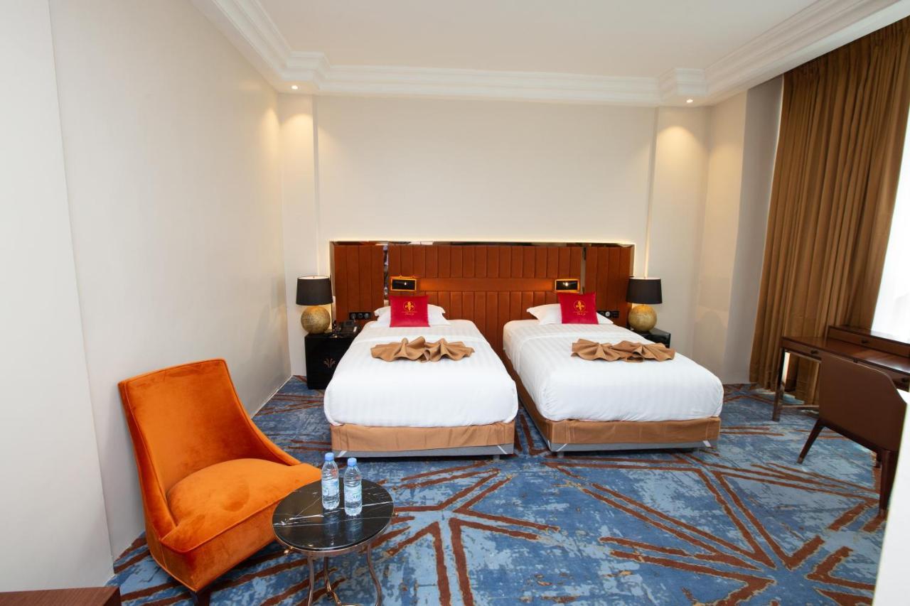 Hotel Fleur De Lys Point E Dakar Exterior photo